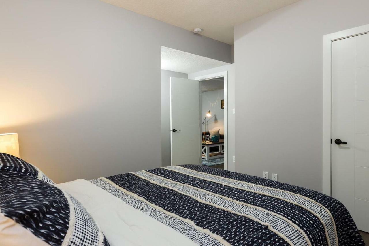 Modern Executive I Complimentary Netflix & Parking! Apartment Edmonton